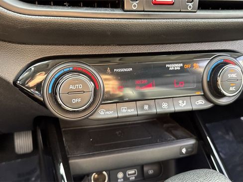 Used 2021 Kia Forte EX image 52