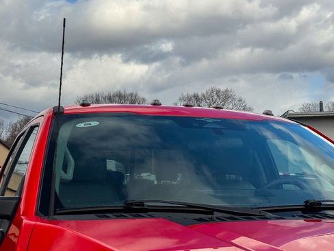 Used 2023 Ford F550 2WD Crew Cab Super Duty image 9