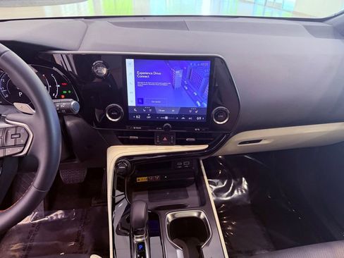 Used 2024 Lexus NX 250 FWD image 25
