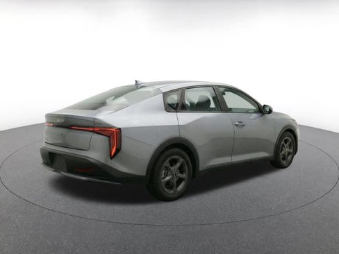 Used 2025 Kia K4 FWD image 10