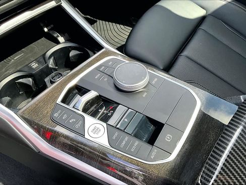 Certified 2023 BMW 330i Sedan w/ M Sport Package RWD image 17