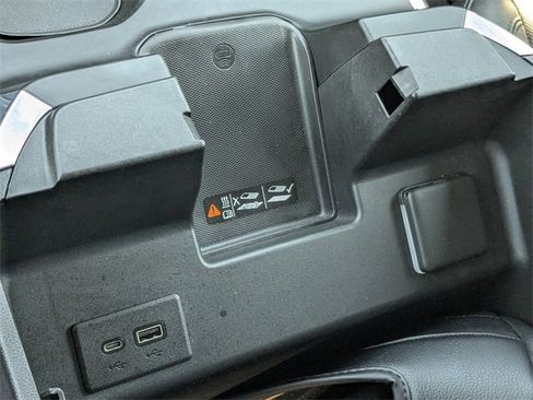 Used 2022 GMC Sierra 1500 SLT w/ SLT Premium Package image 26