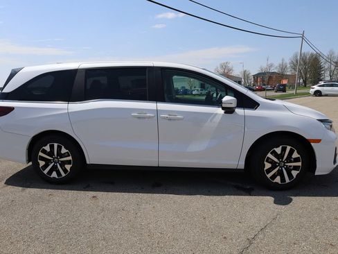 New 2026 Honda Odyssey EX-L image 7