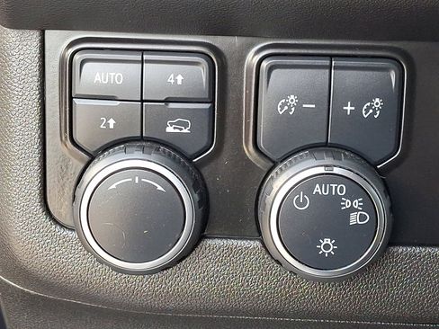 Used 2021 Chevrolet Tahoe LT image 23