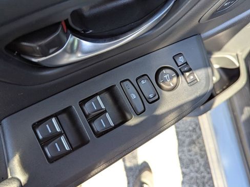 Used 2025 Honda Pilot Black Edition image 17