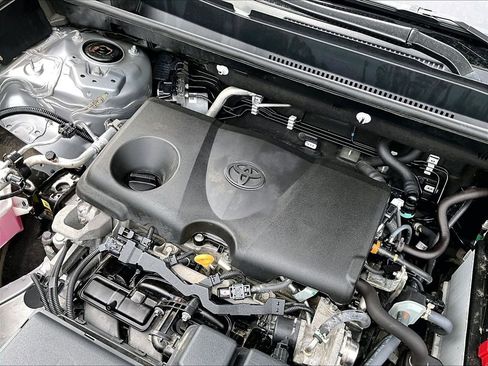 Certified 2024 Toyota RAV4 XLE FWD image 33