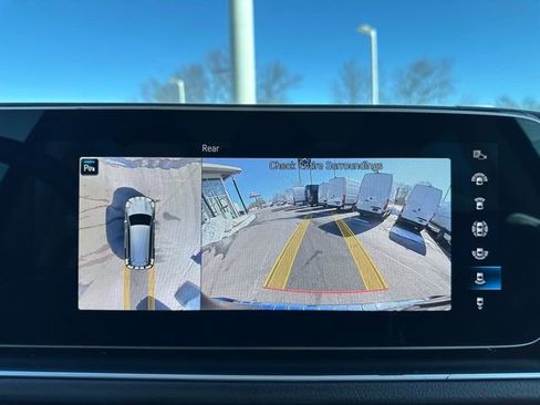 Used 2022 Mercedes-Benz GLS 450 4MATIC image 23