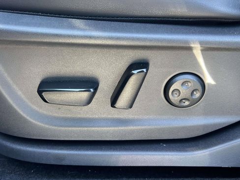 Used 2024 Nissan Ariya AWD image 25