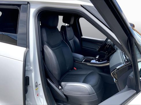 Certified 2025 Land Rover Range Rover Sport SE AWD/4WD image 8
