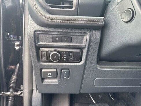 Used 2024 Ford Expedition Max Platinum image 32