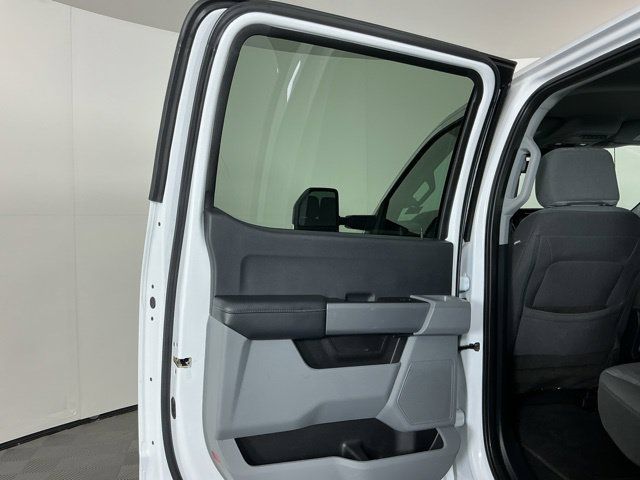 Used 2023 Ford F350 XLT w/ Camper Package AWD/4WD image 23