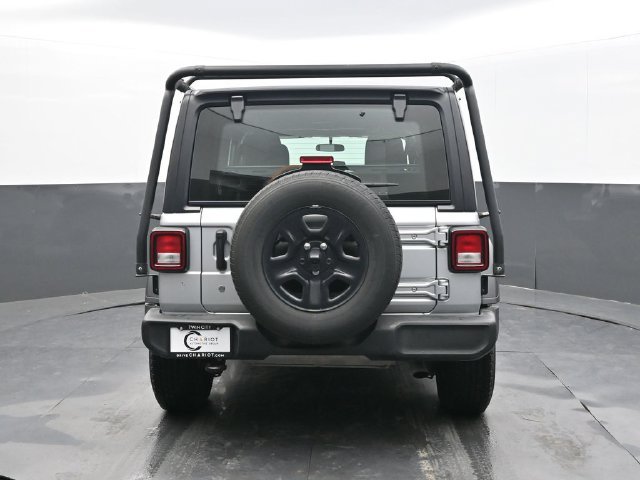 Used 2023 Jeep Wrangler Unlimited Sport AWD/4WD image 5