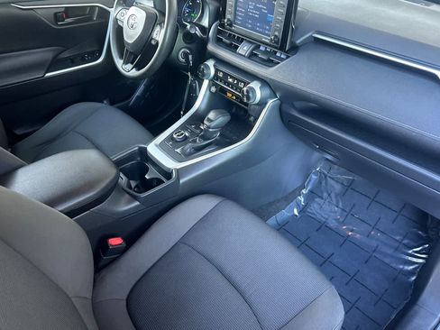 Used 2020 Toyota RAV4 LE w/ All Weather Liner Package AWD/4WD image 16