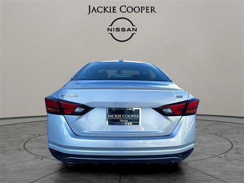 Used 2021 Nissan Altima 2.5 SR image 4