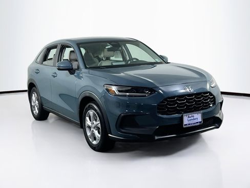 Used 2023 Honda HR-V LX image 3