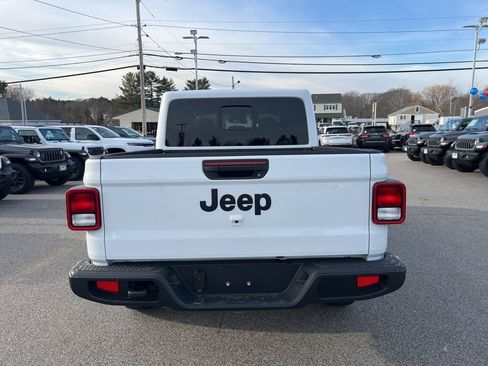 New 2026 Jeep Gladiator Sport image 6