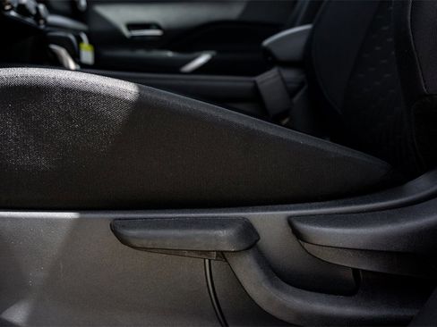 New 2024 Nissan Kicks SV w/ Exterior Package image 8