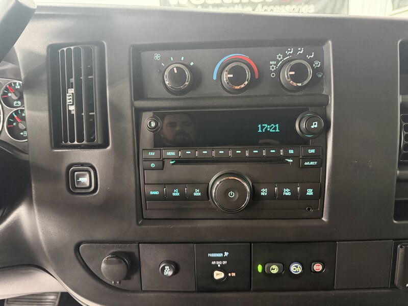 Used 2017 Chevrolet Express 3500 LT w/ LT Preferred Equipment Group RWD image 12