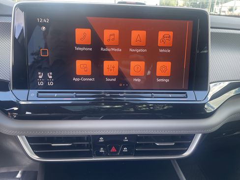 New 2026 Volkswagen Atlas Peak Edition AWD/4WD image 19