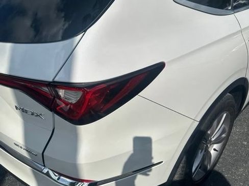 Used 2023 Acura MDX SH-AWD image 3