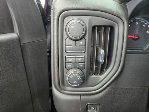 Used 2024 Chevrolet Silverado 2500 Custom w/ Custom Value Package image 30