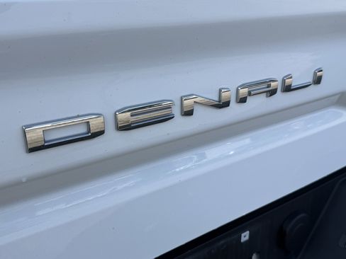 Used 2024 GMC Sierra 1500 Denali w/ Technology Package AWD/4WD image 34