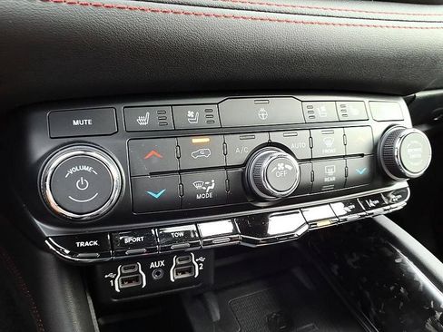 Used 2023 Dodge Durango R/T AWD/4WD image 30