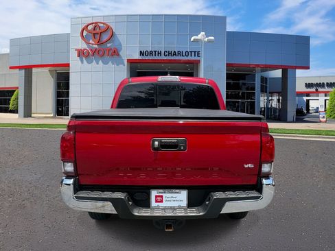 Used 2022 Toyota Tacoma SR5 RWD image 5