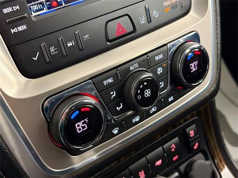 Used 2016 GMC Acadia Denali image 16