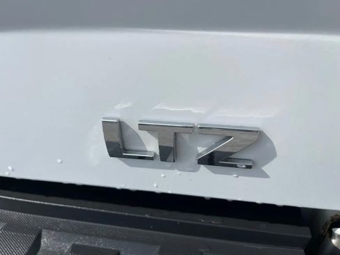 Used 2016 Chevrolet Silverado 1500 LTZ Z71 image 11