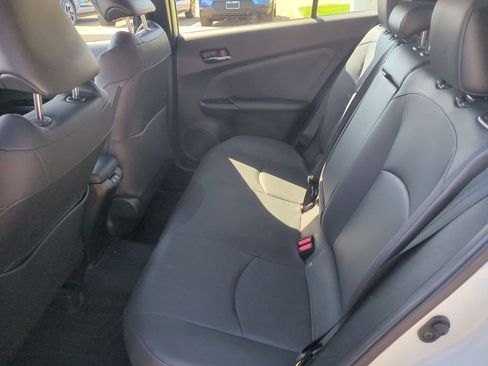 Used 2019 Toyota Prius XLE image 19