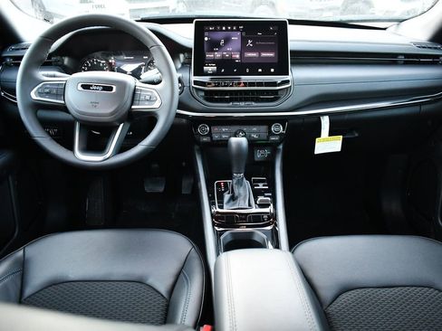 New 2026 Jeep Compass Latitude AWD/4WD image 10