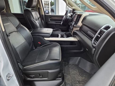 Used 2022 RAM 2500 Laramie AWD/4WD image 15