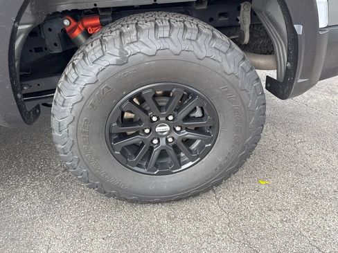 Used 2025 Ford F150 Raptor AWD/4WD image 11