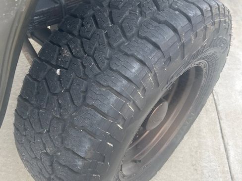 Used 1993 Dodge D/W Truck 250 image 12