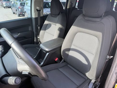 Used 2022 Chevrolet Colorado LT w/ LT Convenience Package AWD/4WD image 23