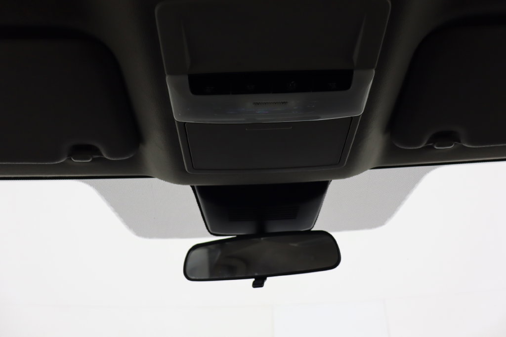 Used 2025 Nissan Sentra SR FWD image 22