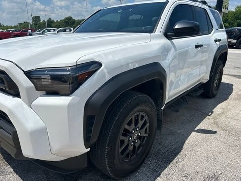 Used 2025 Toyota 4Runner SR5 AWD/4WD image 10