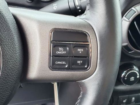 Used 2013 Jeep Wrangler Sahara AWD/4WD image 10
