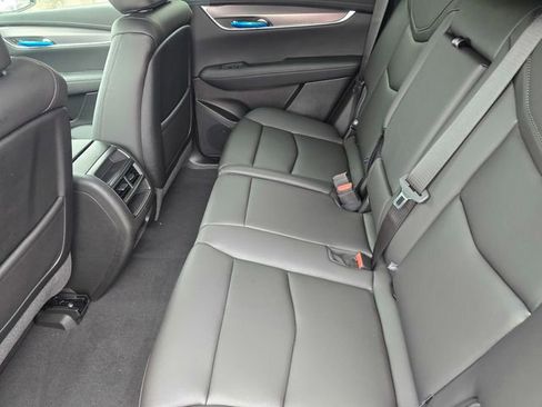 New 2026 Cadillac XT5 Luxury image 12