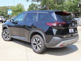 Used 2023 Nissan Rogue SV image 2