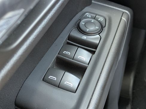 Used 2023 Chevrolet Silverado 1500 Custom RWD image 22