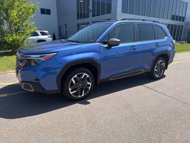 Used 2025 Subaru Forester Limited AWD/4WD image 1
