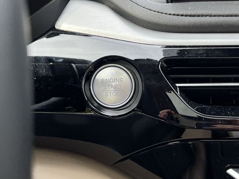 Certified 2026 Acura MDX SH-AWD w/ Technology Package image 17