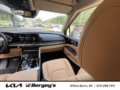Certified 2024 Kia Carnival EX FWD image 19