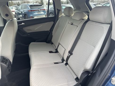 Used 2020 Volkswagen Tiguan S image 24
