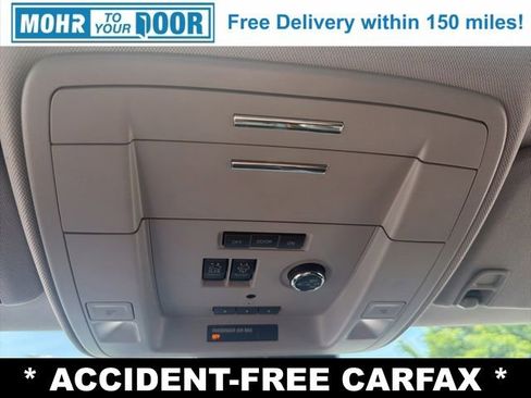 Used 2020 Chevrolet Suburban Premier AWD/4WD image 28