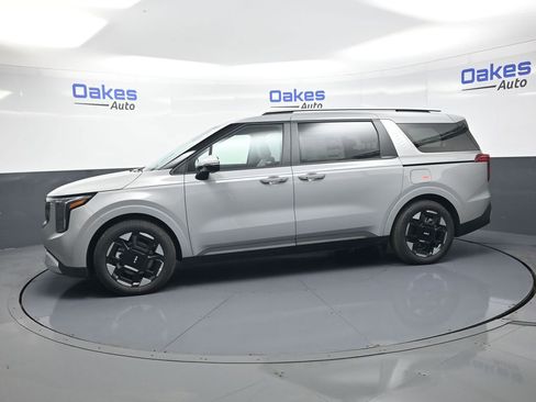 New 2026 Kia Carnival EX FWD image 5