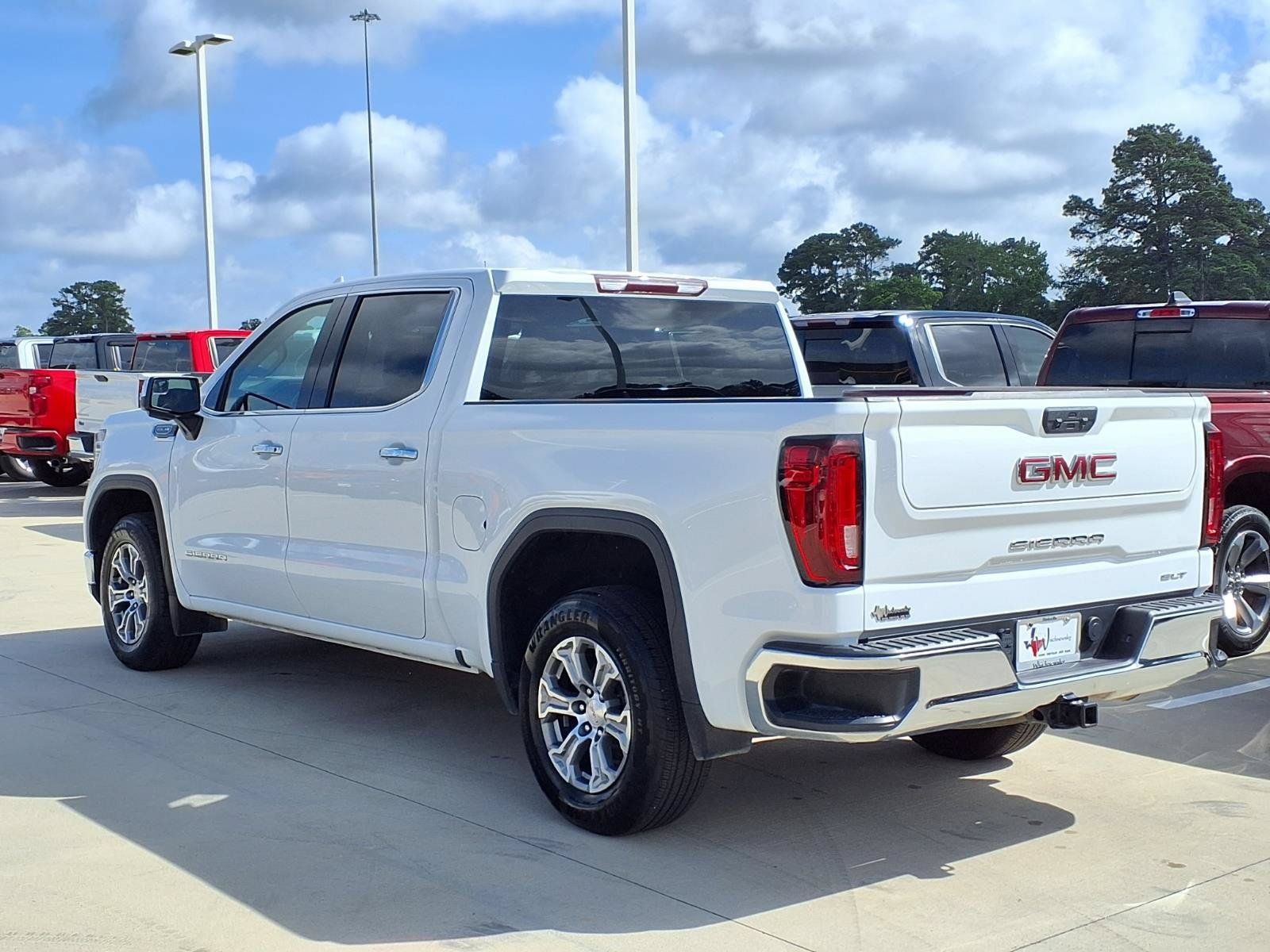 Used 2025 GMC Sierra 1500 SLT RWD image 2