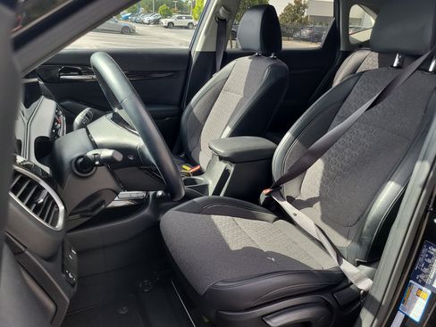 Used 2025 Kia Seltos S FWD image 20